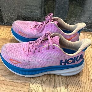Hoka Clifton 9